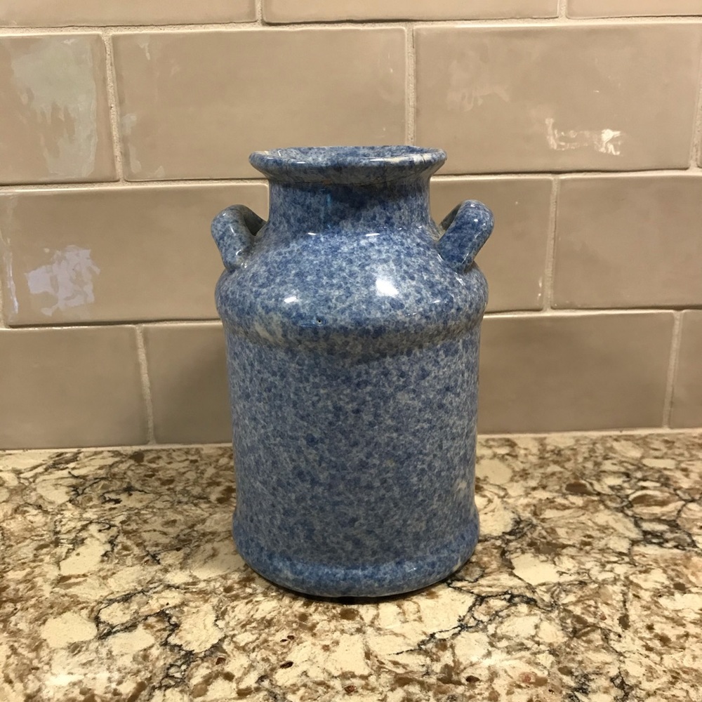 Blue/white milk jug stoneware